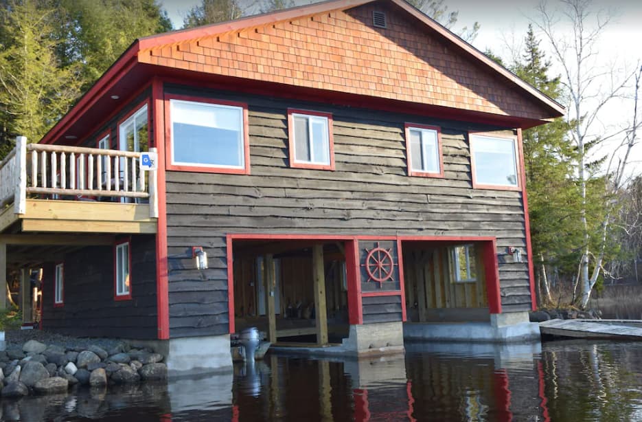 Casa de botes en el lago Tupper Casa de botes en el lago Tupper